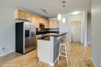 3101 Blake St, Unit 308 in Denver, CO - Foto de edificio - Building Photo