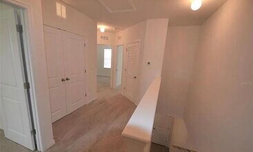 9943 Hound Chase Dr in Gibsonton, FL - Building Photo - Building Photo