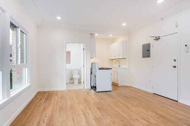 5503 Romaine St in Los Angeles, CA - Building Photo - Building Photo