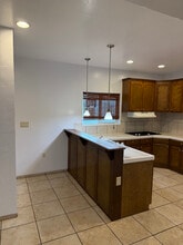 2225 E Tyler Ave in Fresno, CA - Foto de edificio - Building Photo
