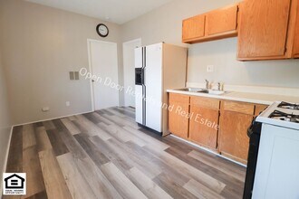 255 S Wayne St in Waterloo, IN - Foto de edificio - Building Photo