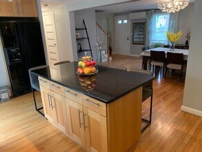 31 Hunnewell St in Needham, MA - Building Photo - Building Photo