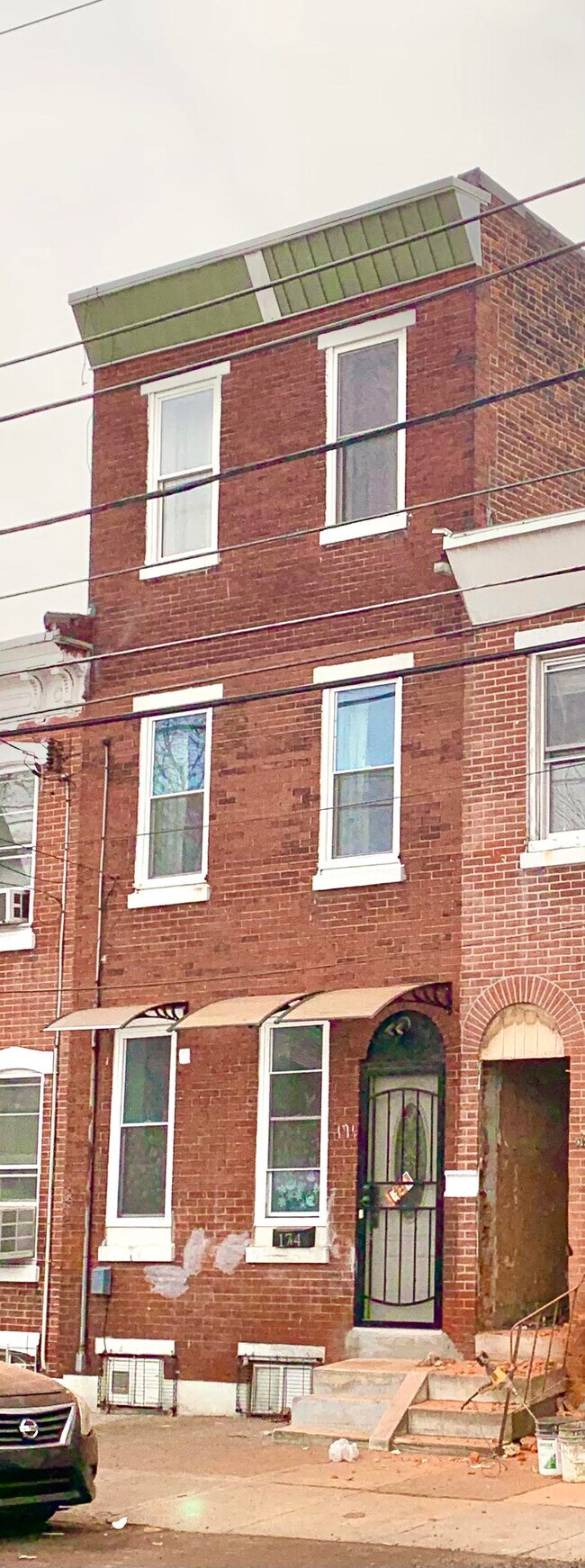 property at 174 E Huntingdon St