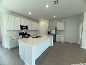 219 Flathead in New Braunfels, TX - Building Photo - Building Photo