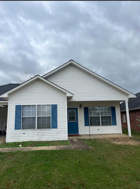 118 Tomlinson Dr in Starkville, MS - Building Photo