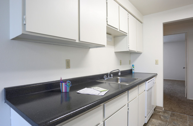 Stafford Court Apartments in Beaverton, OR - Foto de edificio - Interior Photo