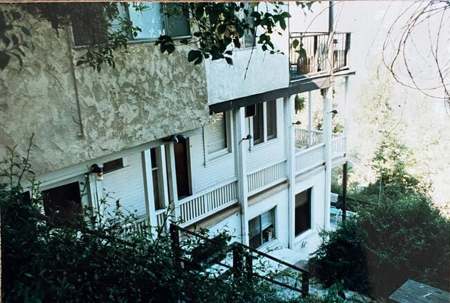 property at 1915 Modjeska St
