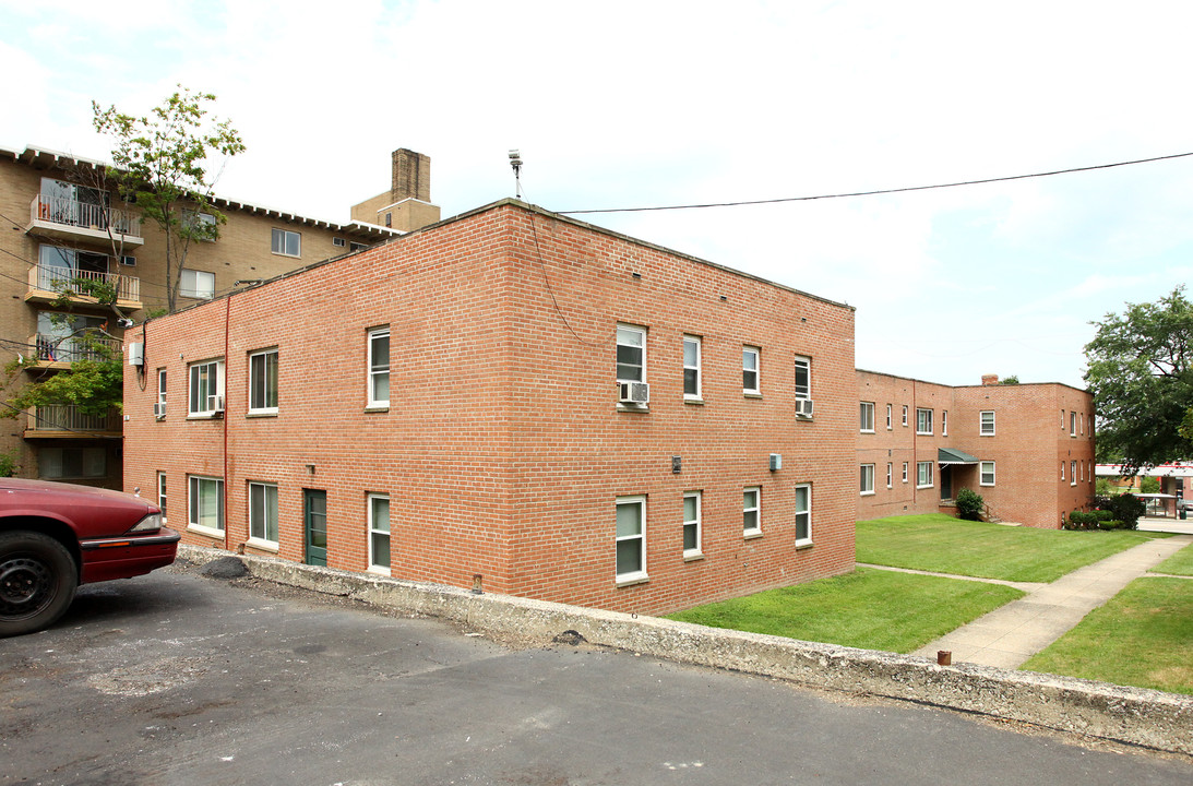 Greenbriar Apartments in Euclid, OH - Building Photo