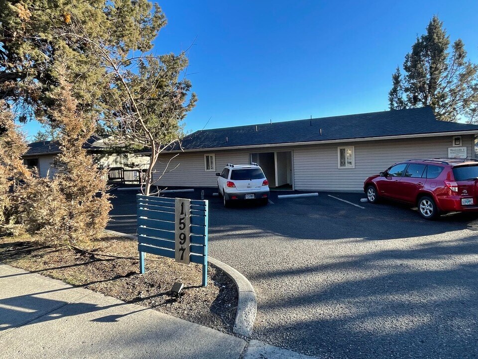 1597 NW Portland Ave in Bend, OR - Building Photo