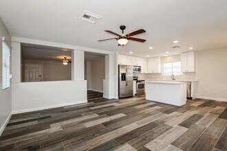 2902 W Irma Ln in Phoenix, AZ - Building Photo - Building Photo