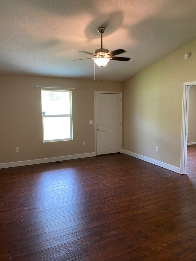 1120 4th St in Crossville, TN - Building Photo - Building Photo