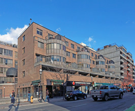 80-88 Adelaide St E in Toronto, ON - Building Photo - Primary Photo