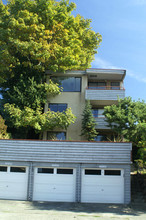 2366 Yale Ave E in Seattle, WA - Foto de edificio - Building Photo