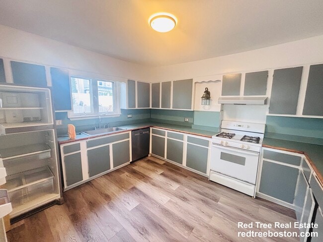 property at 6 Cross St