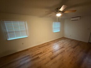 6328 Spring Garden Ln in Charlotte, NC - Building Photo - Building Photo