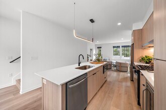 1941 Sawdust Rd in The Woodlands, TX - Building Photo - Building Photo