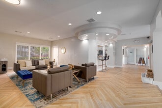 Village Springs in Orlando, FL - Foto de edificio - Building Photo