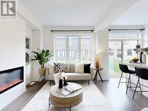 42 Blick Crescent in Aurora, ON - Building Photo - Building Photo