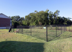 The Woods Apartments in Longview, TX - Building Photo - Building Photo