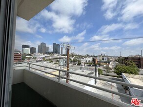 10432 Eastborne Ave-Unit -206 in Los Angeles, CA - Building Photo - Building Photo