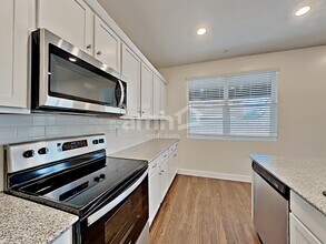 5920 W Columbine Dr in Glendale, AZ - Building Photo - Building Photo