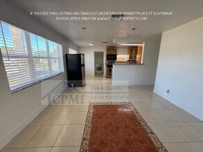 4460 NW 59th Ct in Fort Lauderdale, FL - Building Photo - Building Photo