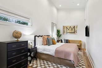 1738 N Rampart St in New Orleans, LA - Foto de edificio - Building Photo