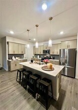 6409 Bon Fire Dr in Garland, TX - Foto de edificio - Building Photo