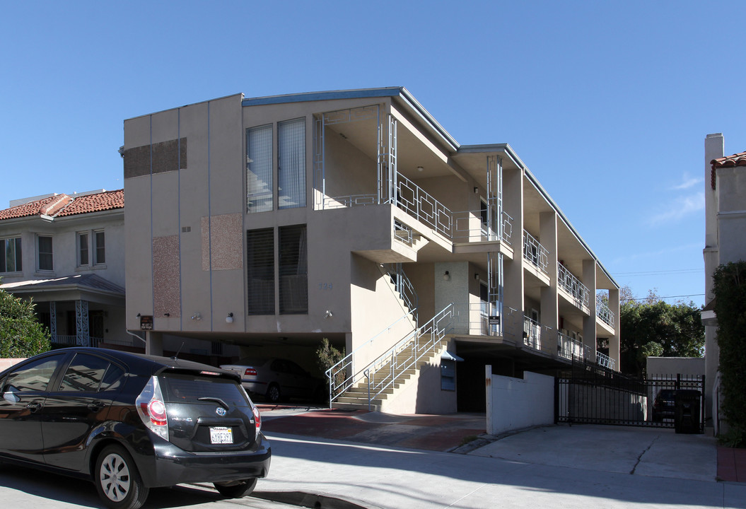 724 S Sycamore Ave in Los Angeles, CA - Foto de edificio