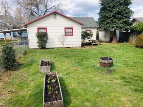 2955 River Rd in Eugene, OR - Building Photo - Building Photo