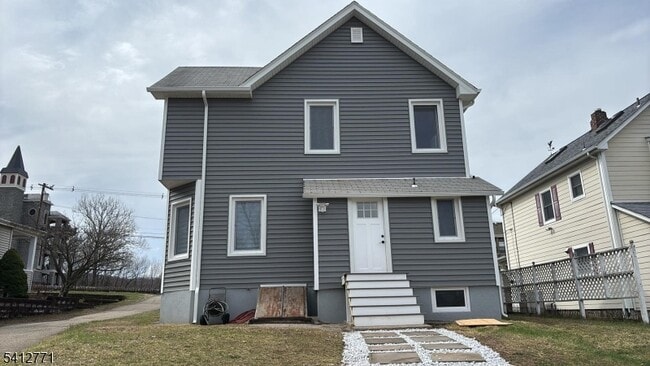 52 Bartholdi Ave in Butler, NJ - Building Photo - Building Photo