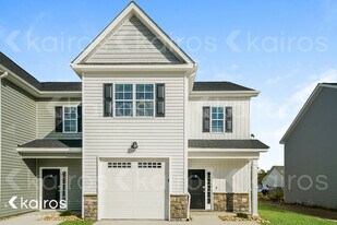 3709 Oak Leaf Wy in Greenville, NC - Building Photo