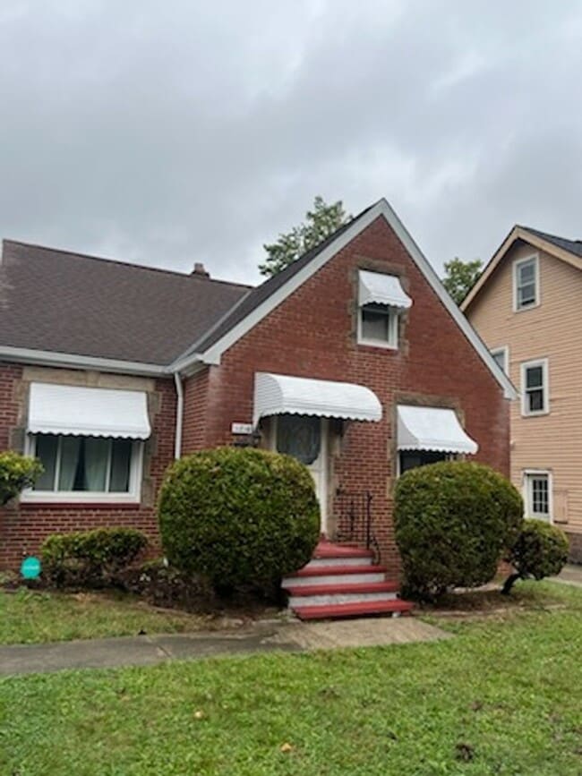 11215 Langton Ave in Garfield Heights, OH - Building Photo - Building Photo