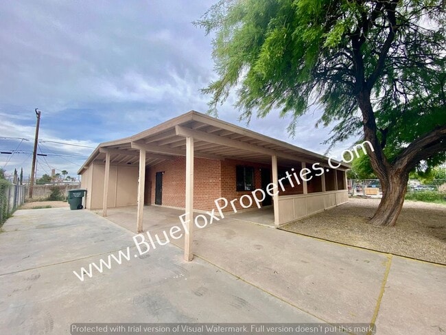 3807 E Dover Stravenue