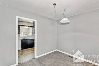 1519 N Old Manor Rd in Wichita, KS - Building Photo - Building Photo