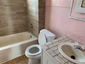 1215 W Arlington Ave in Fort Worth, TX - Building Photo - Building Photo