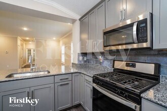 725 Chandler Dr in Saint Johns, FL - Foto de edificio - Building Photo
