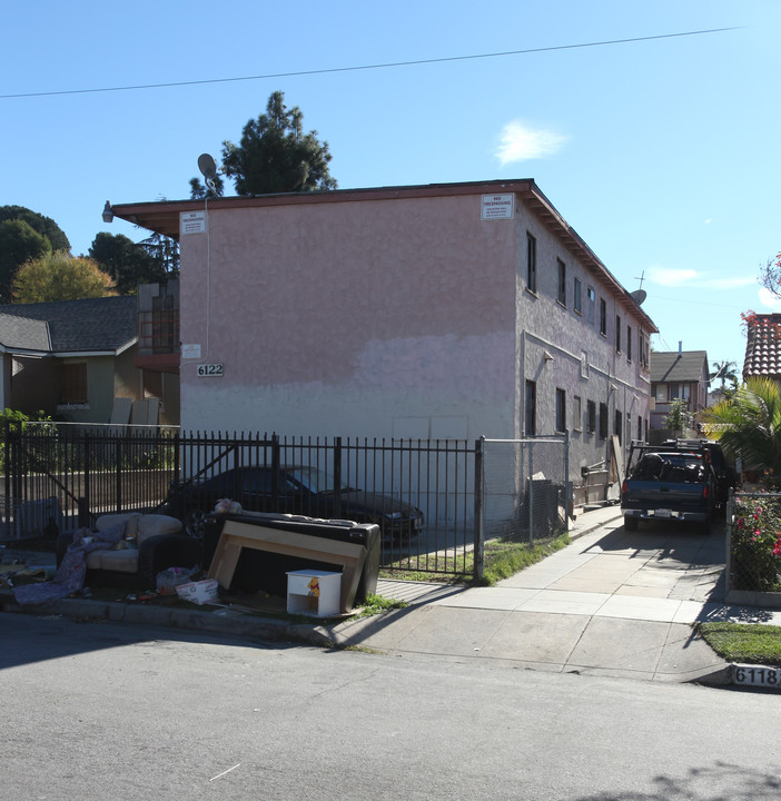 6122 Mesa Ave in Los Angeles, CA - Building Photo