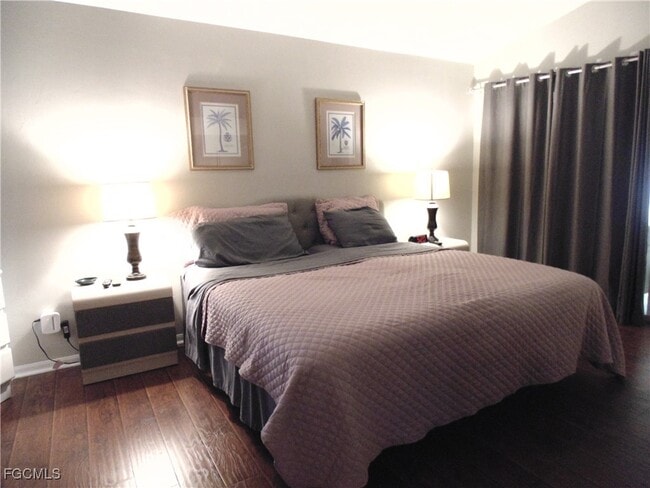 property at 1900 Corona Del Sire Dr