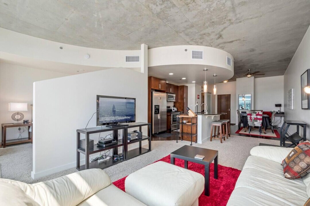 911 15th St in Denver, CO - Building Photo