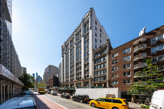 The Chelsea Mews in New York, NY - Building Photo - Building Photo