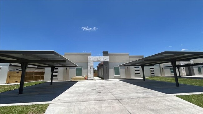 property at 1602 W Violet Dr