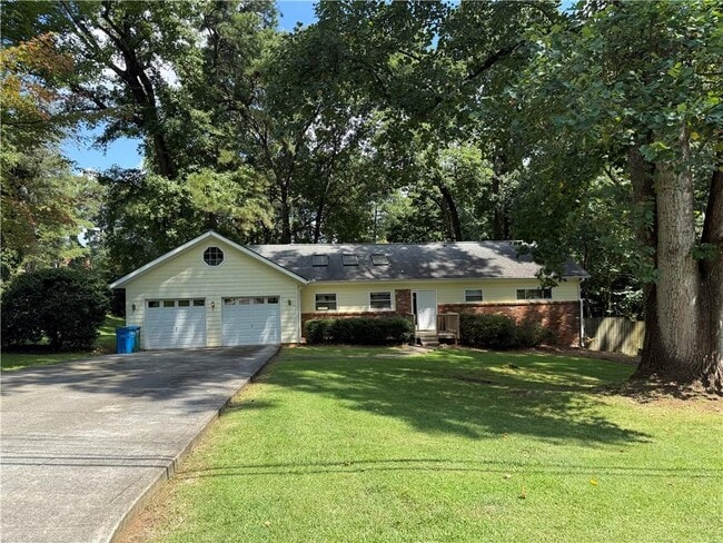 3544 Raymond Dr in Doraville, GA - Building Photo - Building Photo