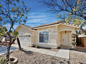 265 S Summer Meadow St in Henderson, NV - Building Photo