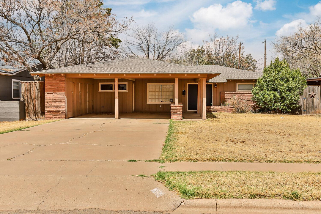 3504 38th St in Lubbock, TX - Building Photo