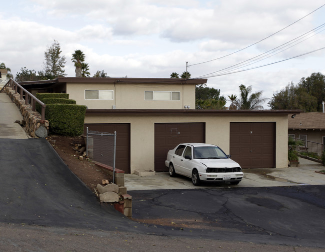 820-822 W 7th Ave in Escondido, CA - Building Photo - Building Photo