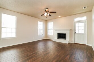 8821 Pedernales Trail in Fort Worth, TX - Building Photo - Building Photo