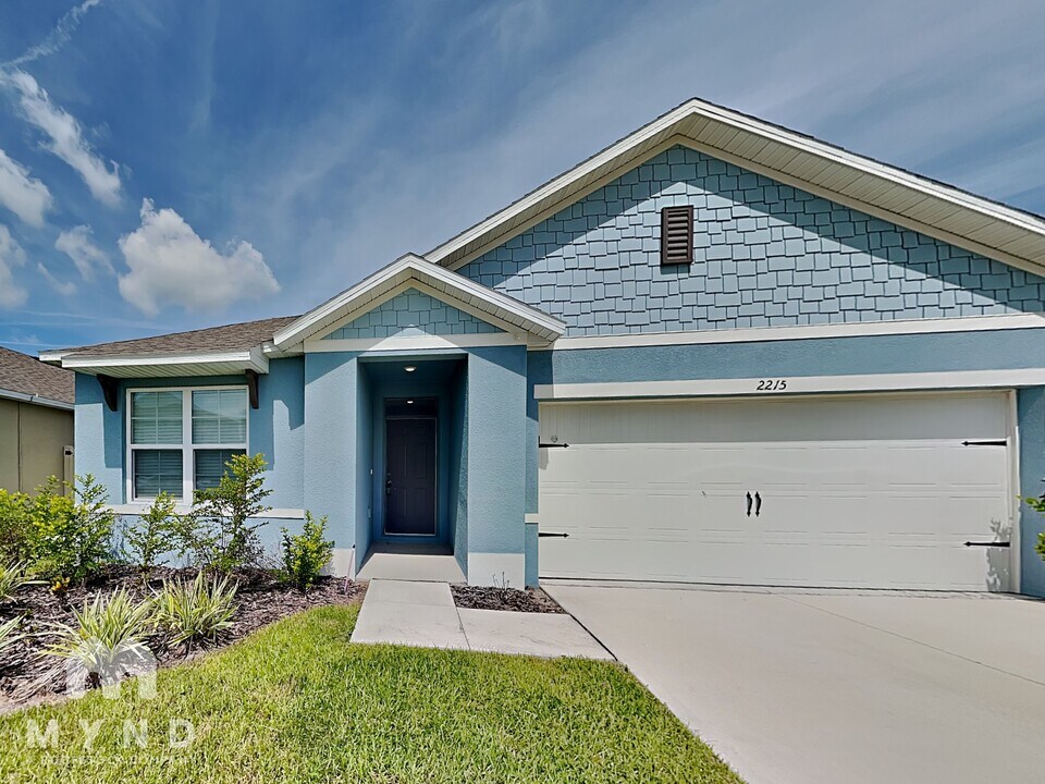 2215 Author Hls St in Winter Haven, FL - Building Photo