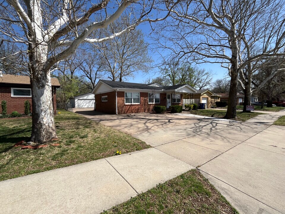 1228 N Buckner St in Derby, KS - Building Photo