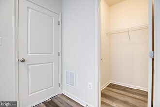 43005 Paris Gap Square in Ashburn, VA - Building Photo - Building Photo